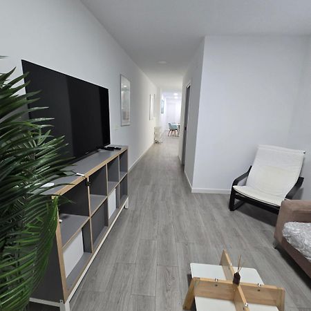 2 Rooms Con Terraza مالقة المظهر الخارجي الصورة