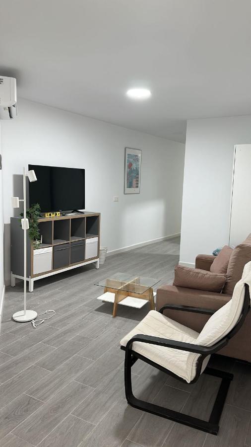 2 Rooms Con Terraza مالقة المظهر الخارجي الصورة