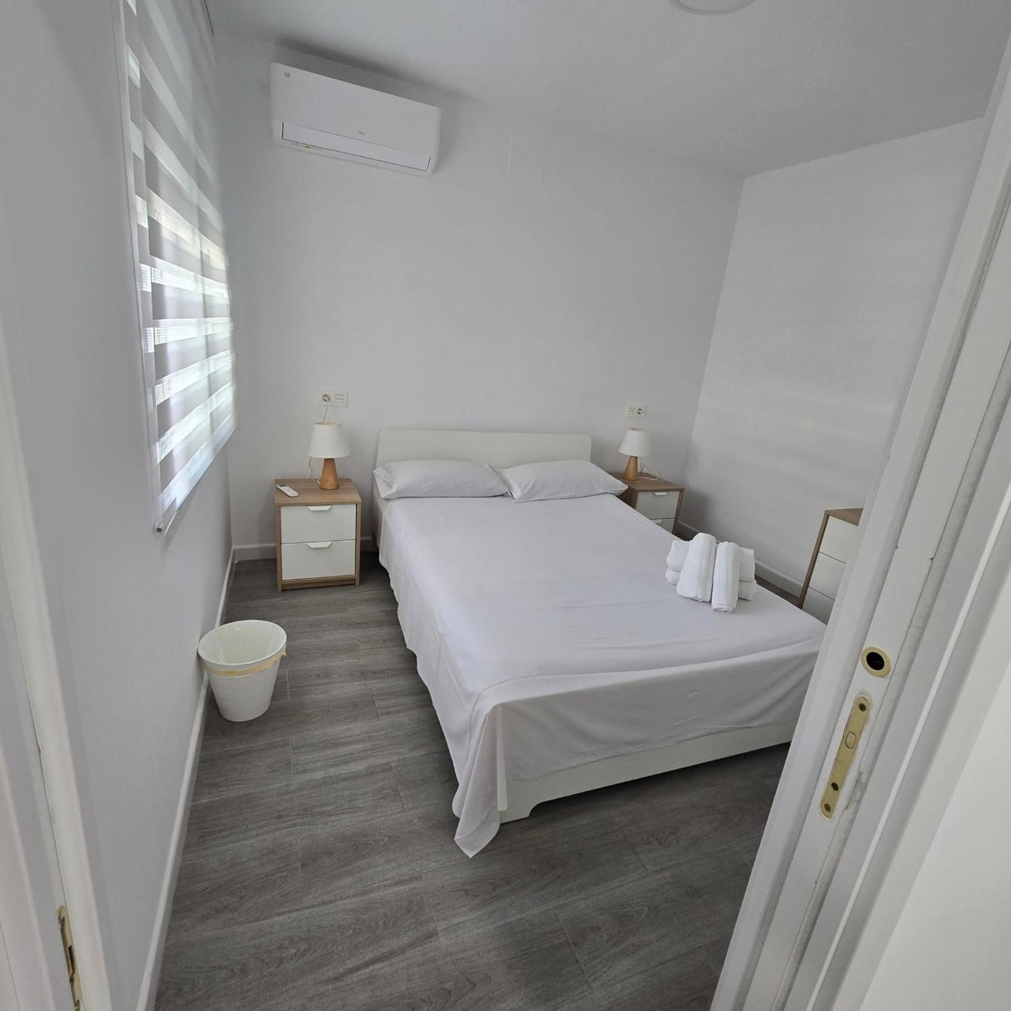 2 Rooms Con Terraza مالقة المظهر الخارجي الصورة