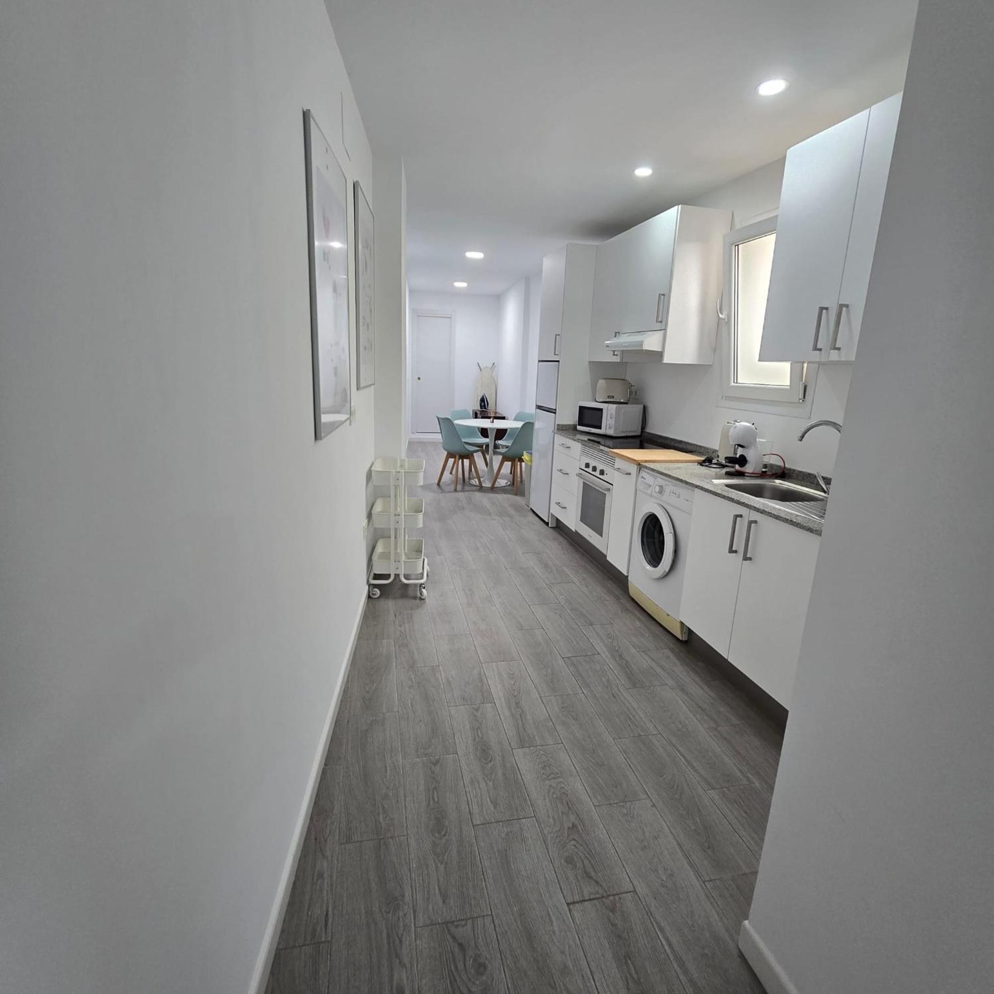 2 Rooms Con Terraza مالقة المظهر الخارجي الصورة